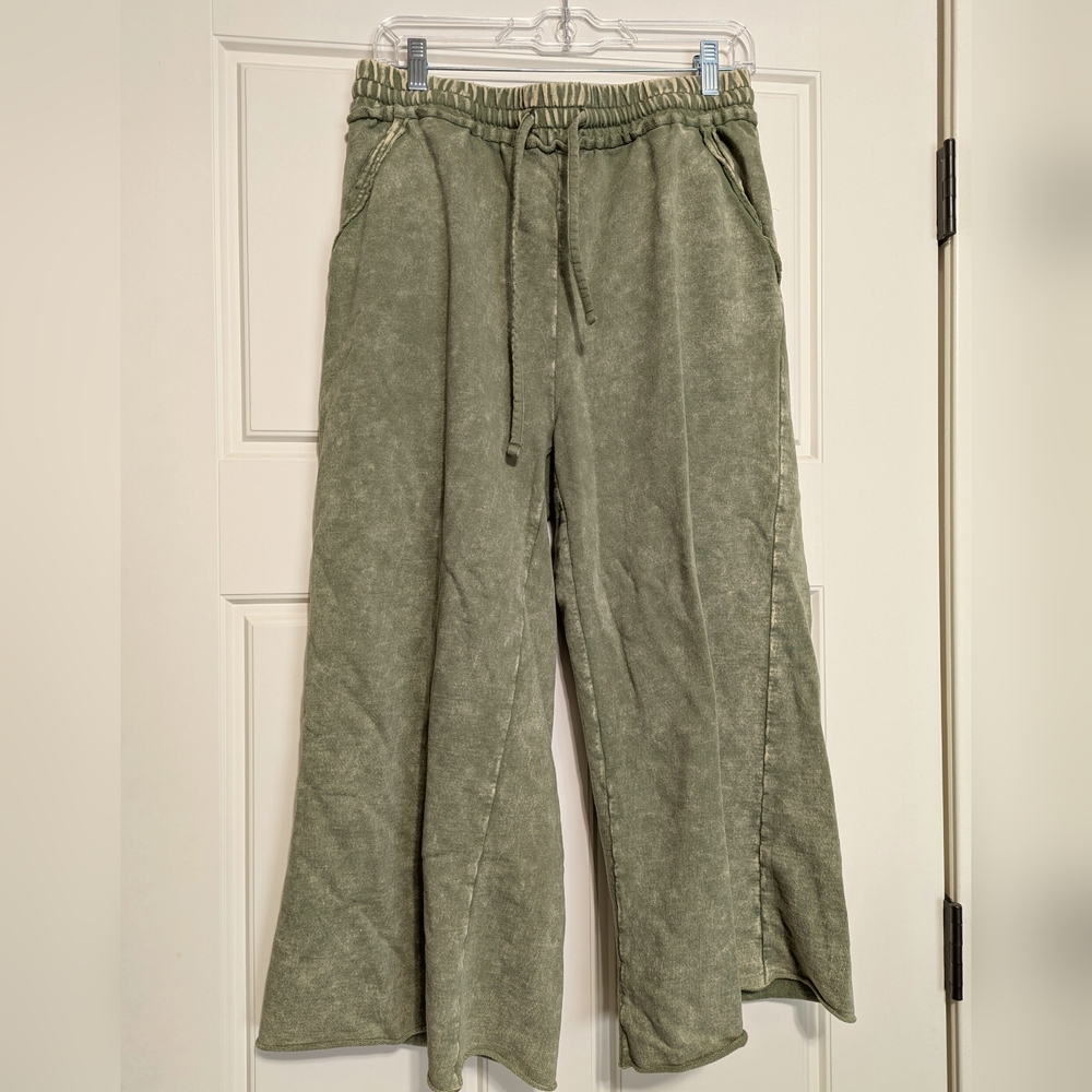 Zenana Mineral Washed French Terry Palazzo Pants with Pockets, Light Olive - Picture 4 of 4